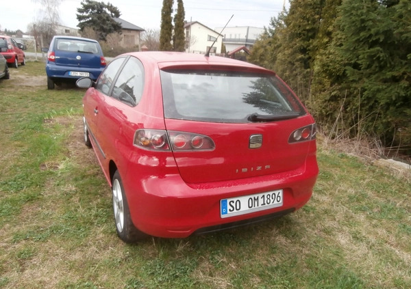 Seat Ibiza cena 7800 przebieg: 200000, rok produkcji 2006 z Gliwice małe 326